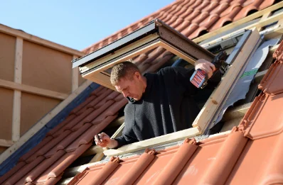 Pose de fenêtres de toit Velux à Amelécourt